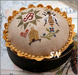 Queen Bee Cushion from Heartstring Samplery - click for more