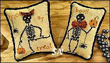 Mrs and Mr Bones from The Spanish Stitcher - click for more